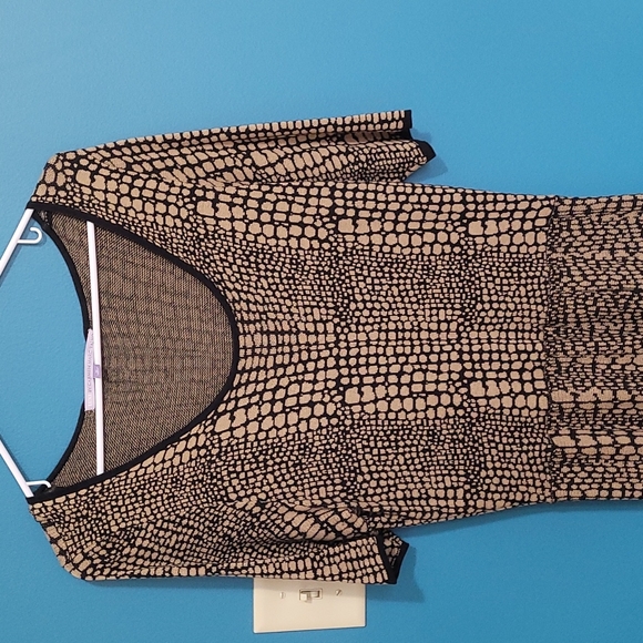 XL dress by LUXE - Picture 2 of 4